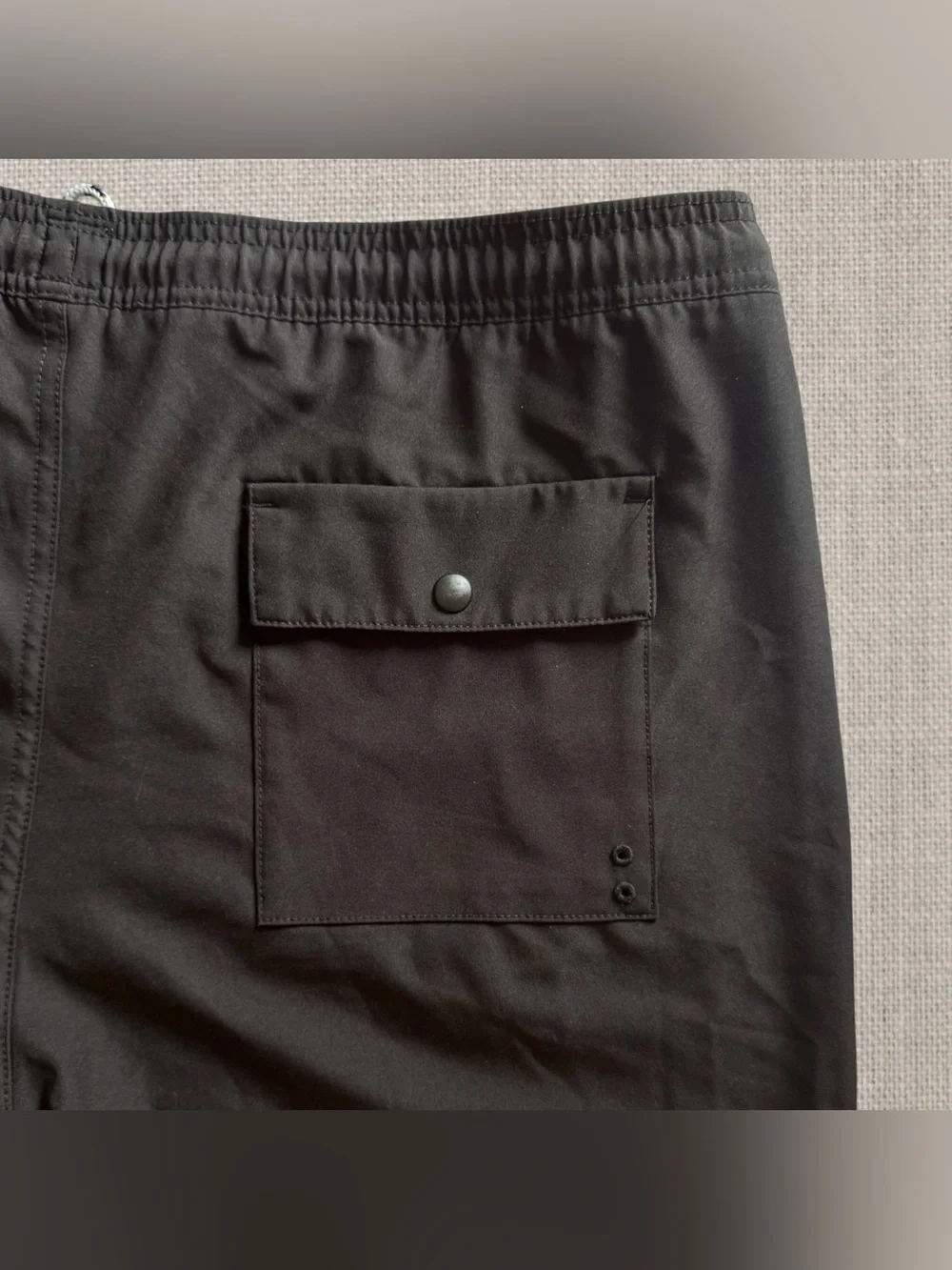 GAP Mens Pool Shorts XL Black Solid Swim Trunks Mesh Lining Elastic Drawstring